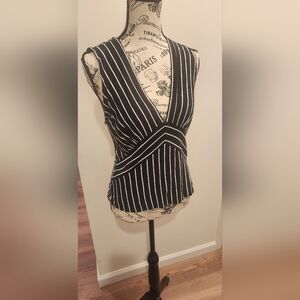 Banana Republic size small Malibu tee